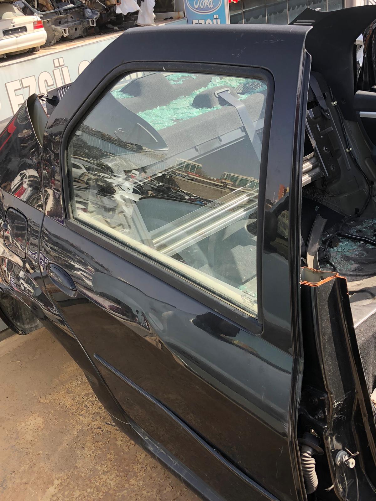 DACİA LOGAN KAPILARI